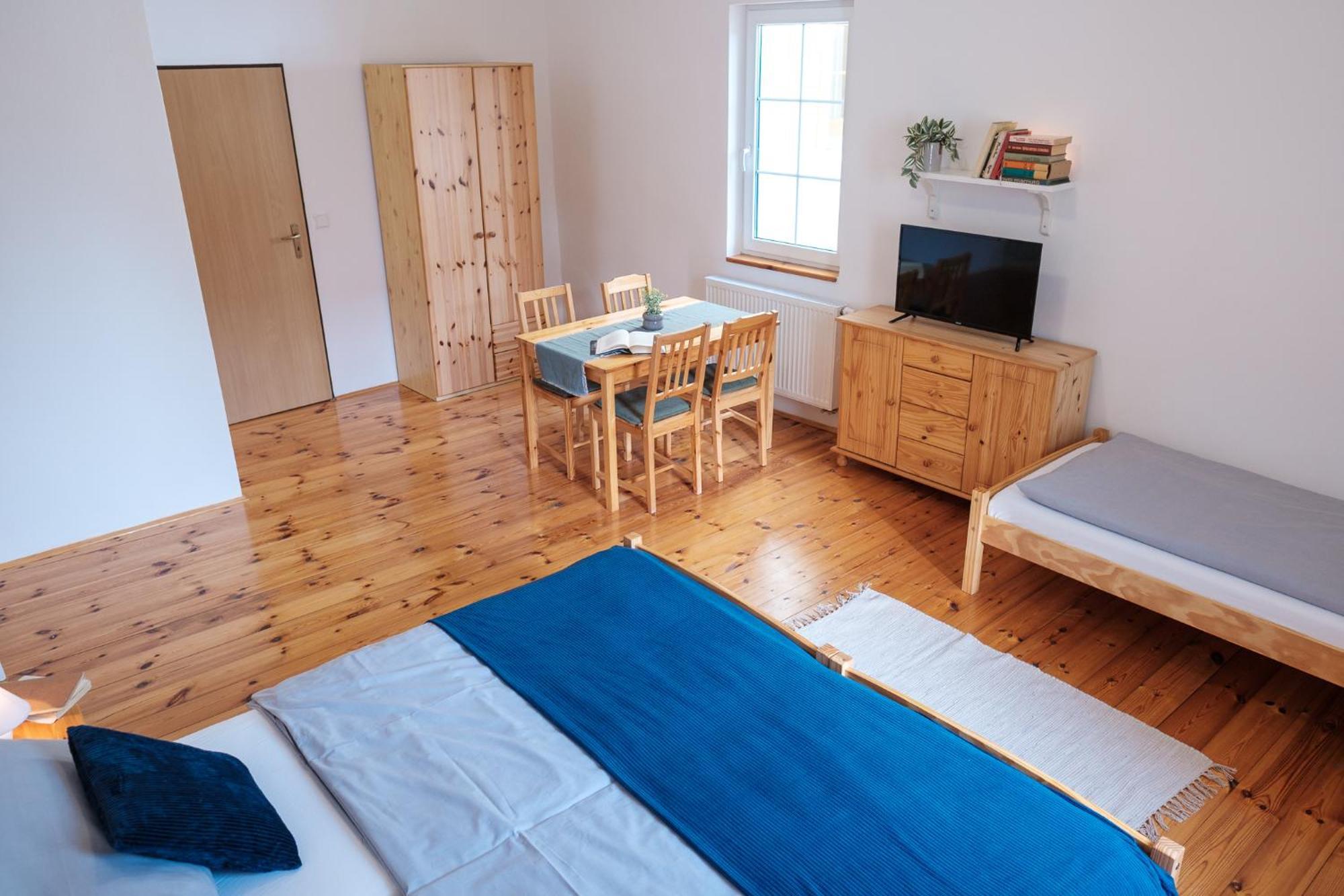 U Stare Cesty Hotel Horni Slavkov Luaran gambar