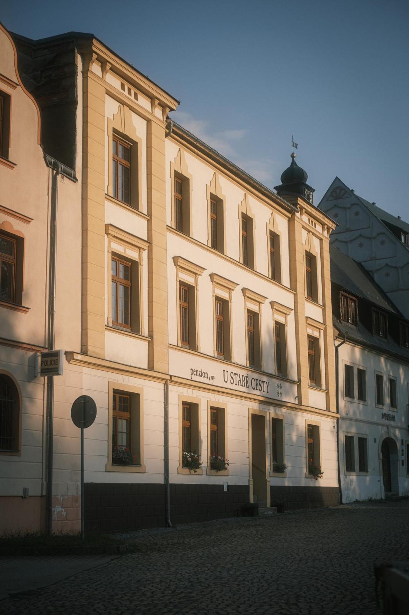 U Stare Cesty Hotel Horni Slavkov Luaran gambar